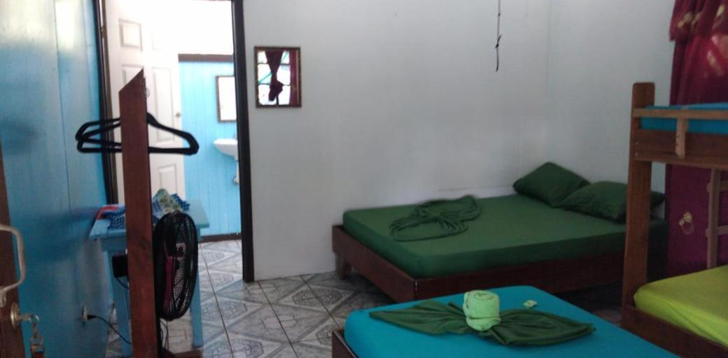 Cabinas Miss Miriam 2 Тортугеро Екстериор снимка